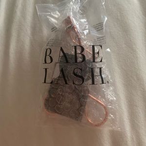 Eye lash curler